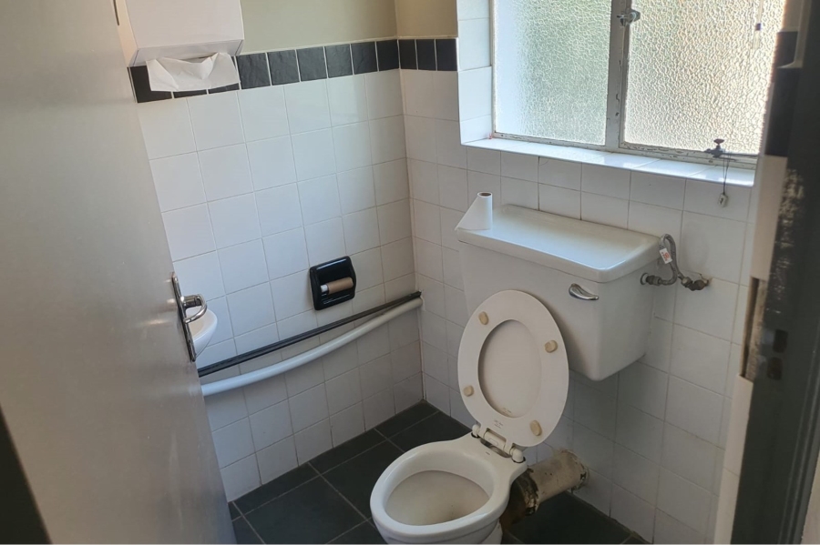 To Let commercial Property for Rent in Newton Park Eastern Cape